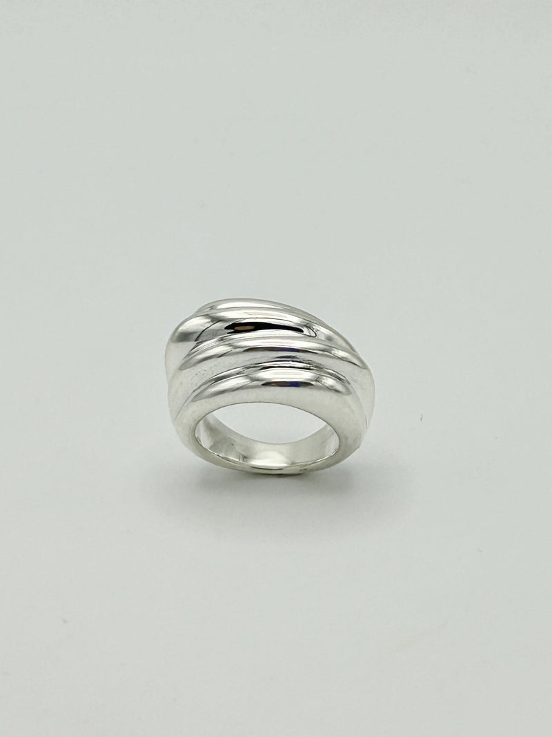 SCULPTURAL RING